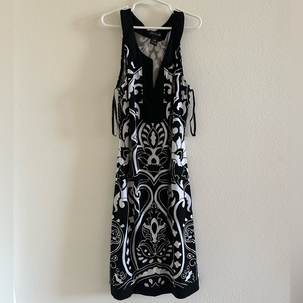 White House Black Market Dress Women's Sleeveless  Paisley Flower Black White XS